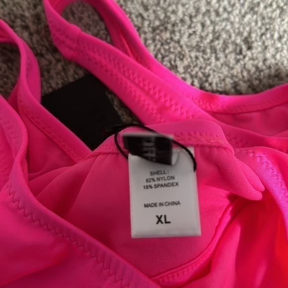 Women’s Hot Pink Bikini Top Scooped Neck Pullover Lined No Padding XL NWT - Picture 4 of 6